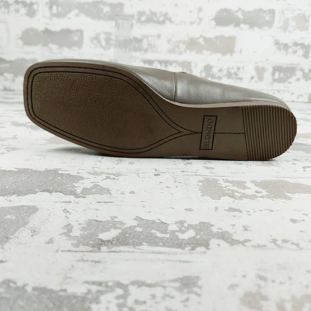 Blondo Gray Leather Ballet Flats with Elastic Strap